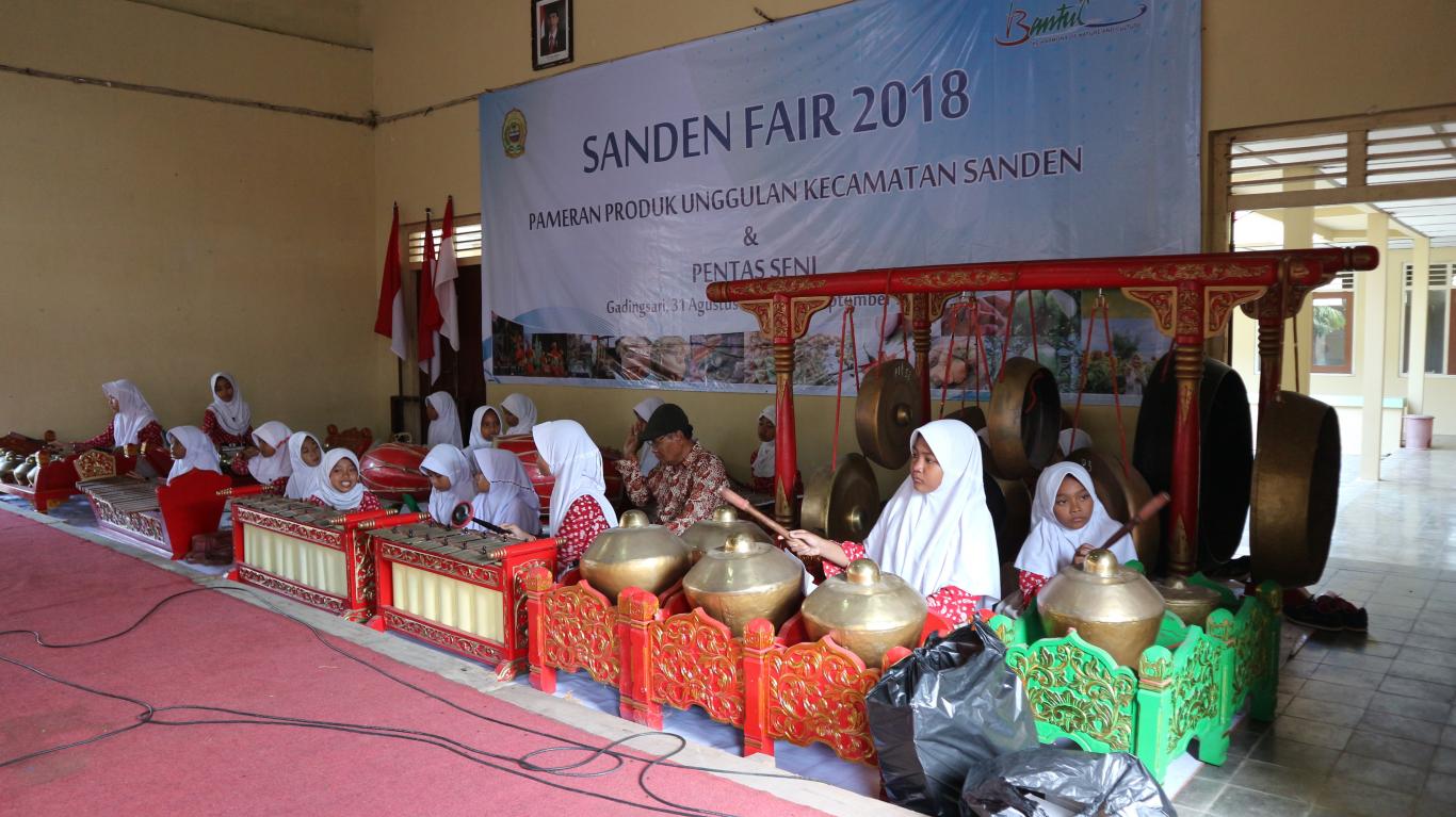 Disiplin Tinggi dan Semangat Berkarya: SD Negeri 2 Gadingharjo Sukses Pukau Pengunjung Sanden Fair 2018